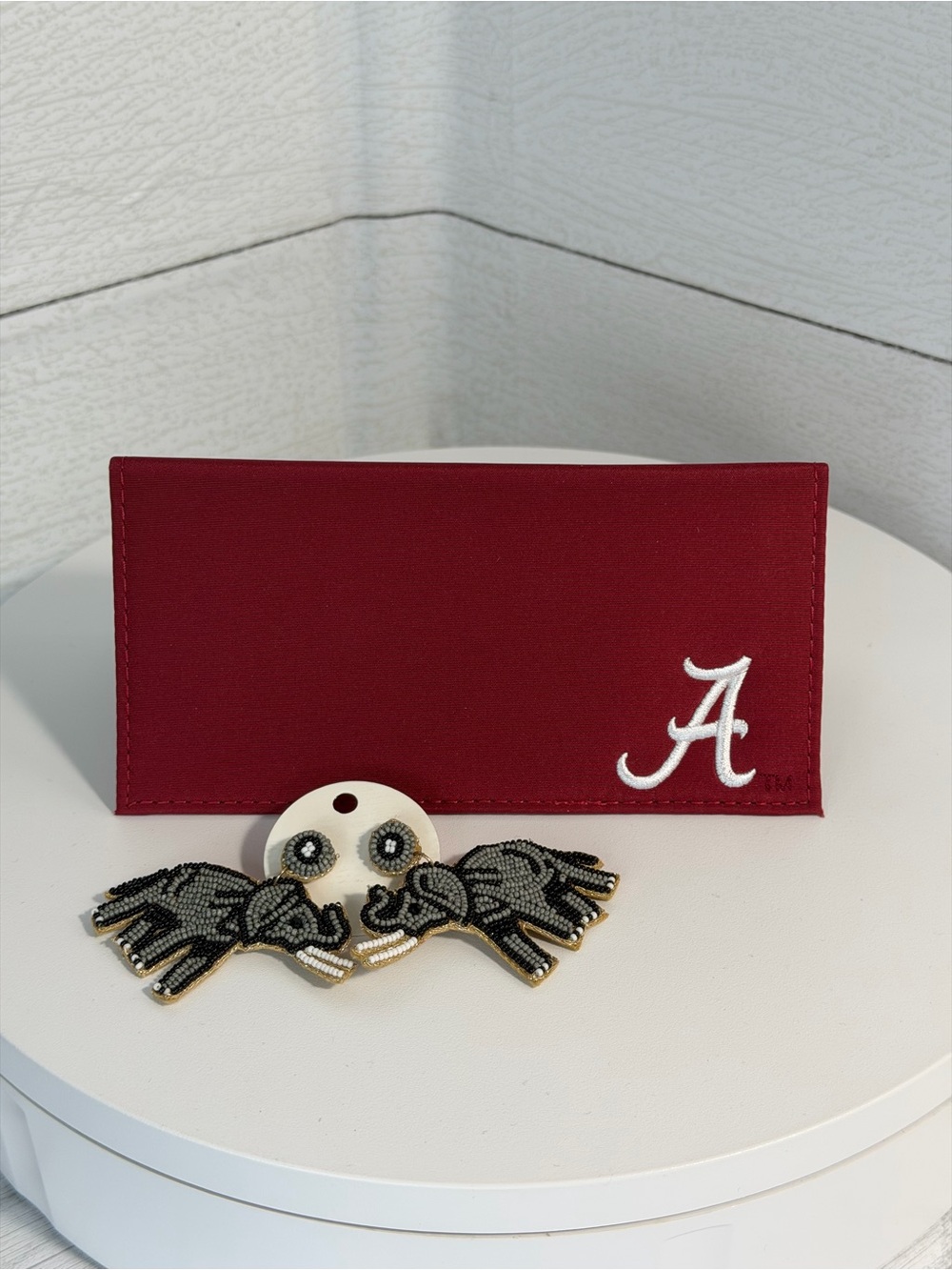 Alabama Crimson Beaded Elephant Earrings & Slim Wallet Bundle NWT - Picture 3 of 4